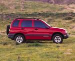 Chevrolet Tracker 2000 года